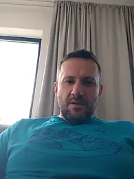 defaktor — stripchatでウェブカムモデルオンライン