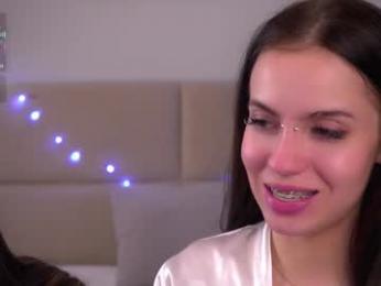 vivid_girls — chaturbateでウェブカムモデルオンライン