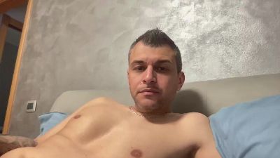 skypeduro — Cam4 stream photo (Apr 2026)
