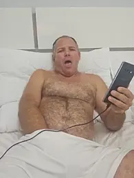 cubanitofeliz40 — Stripchat stream photo (Aug 2026)