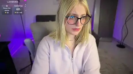 Megan_lu2 — stripchatでウェブカムモデルオンライン