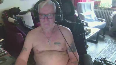 dirtyminds1 — Cam4 stream photo (May 2026)