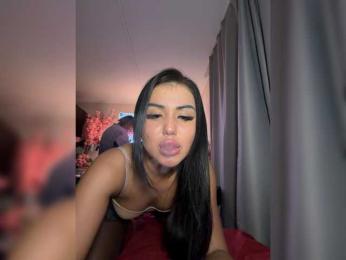 Asian-Hunter — bongacamsでウェブカムモデルオンライン