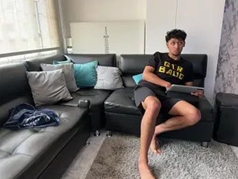 toritoga — Stripchat stream photo (Mar 2026)