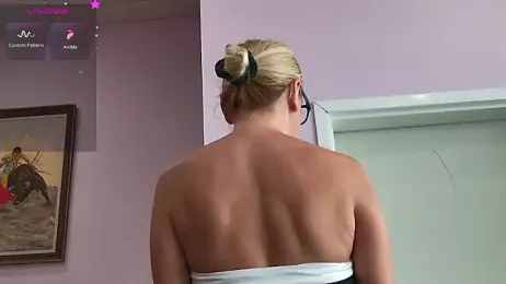 BaditaLuna — Stripchat stream photo (Jul 2025)