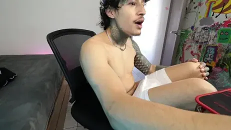 trieone — Stripchat stream photo (Mar 2026)