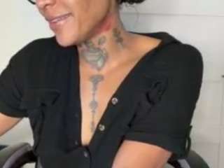 iambaldheadbrittany — camsodaでウェブカムモデルオンライン