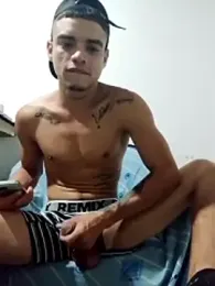 mailo_bronw — Stripchat stream photo (Apr 2026)