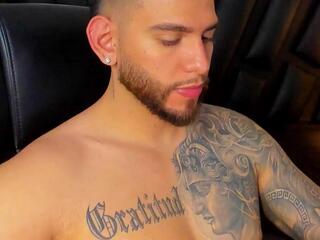 Robert Croy — Flirt4free profile photo