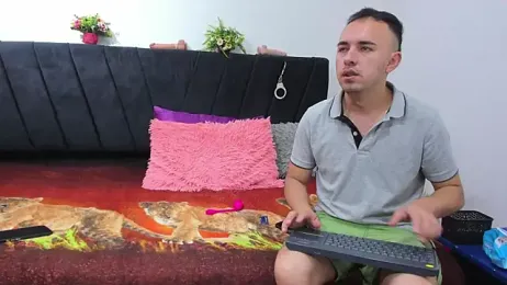 big-dicktop23 — stripchatでウェブカムモデルオンライン