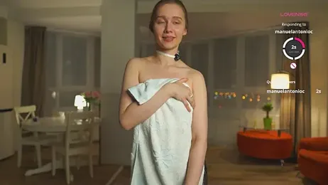 SharaNewbern — Stripchat stream photo (Feb 2026)