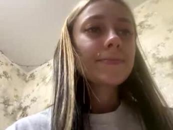 viktoria9898 — Chaturbate stream photo (Jun 2026)
