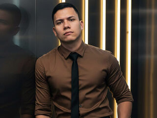 Sebastian Deville — flirt4free