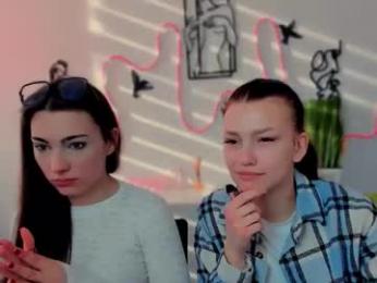 tina_golden1 — Chaturbate stream photo (Mar 2026)