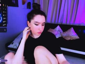 lily_xbaby — Chaturbate stream photo (Apr 2025)