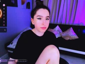 lily_xbaby — Chaturbate stream photo (Apr 2025)