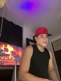 Maximuz1920 — stripchatでウェブカムモデルオンライン