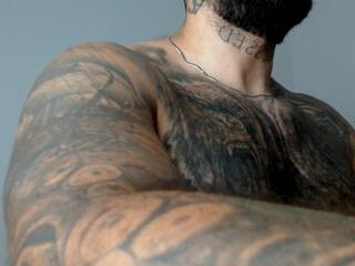 Hades — flirt4freeでウェブカムモデルオンライン