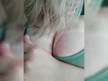 KissMyLipsXx — bongacams