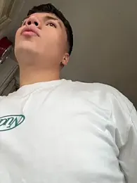 Logan_smith1 — Stripchat stream photo (Jun 2026)
