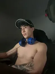 gojo_satoru_18 — stripchatでウェブカムモデルオンライン