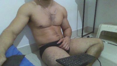 MorenoCarente — Cam4 stream photo (May 2026)