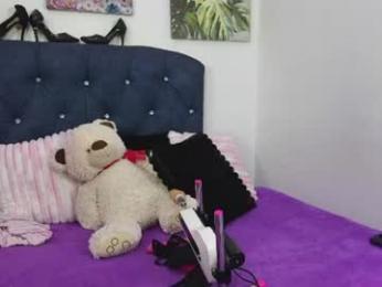 yselle_whitemoor — Chaturbate stream photo (Jul 2026)