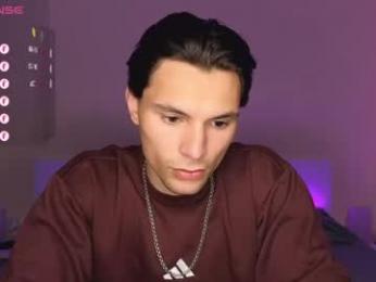 denlover — Chaturbate stream photo (Apr 2026)