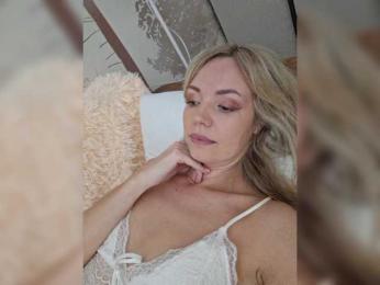 Red_Rose_98 — Bongacams stream photo (Jun 2026)