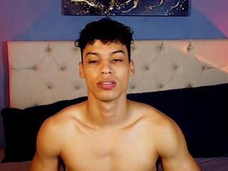 Kleyton Jones — flirt4free