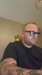 theking989 — Cam4 stream photo (May 2026)