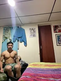 MR_MUSCLE — stripchatでウェブカムモデルオンライン