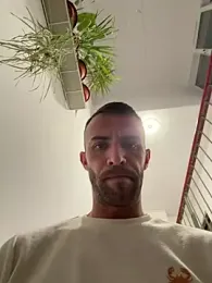 Big_Dick_Titan — stripchatでウェブカムモデルオンライン