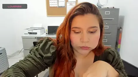 secretarysquirt — Stripchat stream photo (Apr 2025)