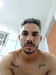 QfabO123 — Stripchat stream photo (Oct 2025)