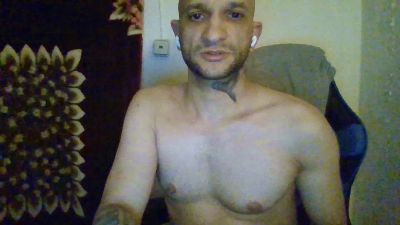 alphausk — Cam4 stream photo (May 2026)