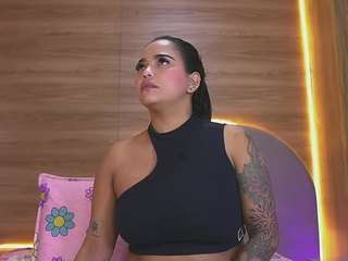 violeta-evanz — Camsoda stream photo (Mar 2026)