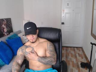 Joe Ford — flirt4freeでウェブカムモデルオンライン