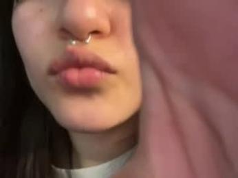 kikilove15 — chaturbateでウェブカムモデルオンライン