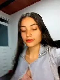 hotwife26 — Stripchat stream photo (Feb 2026)