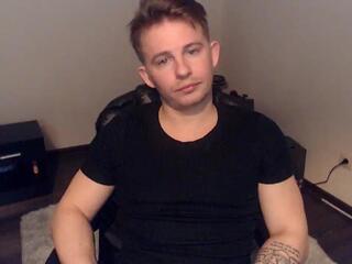 Landon York — flirt4freeでウェブカムモデルオンライン