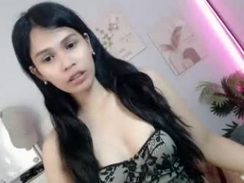 momi_khem019 — Chaturbate stream photo (Jun 2026)