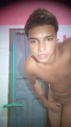 Vini18cm_novin — cam4でウェブカムモデルオンライン