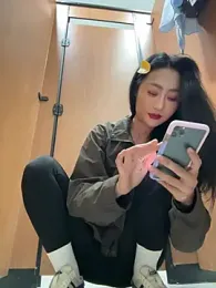 so-linger — Stripchat stream photo (Apr 2026)