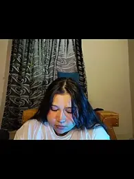 sharyl_24 — Stripchat stream photo (Mar 2026)