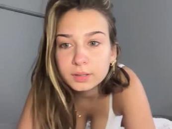 elenahere4u — chaturbateでウェブカムモデルオンライン