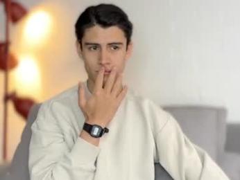 hey_cesard — Chaturbate stream photo (Jun 2026)