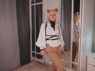 ainsleyhearl — camsoda