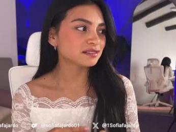 sweet_littleee — Chaturbate stream photo (Apr 2026)