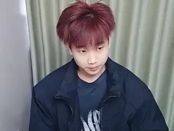 M888AO — Stripchat stream photo (Apr 2026)